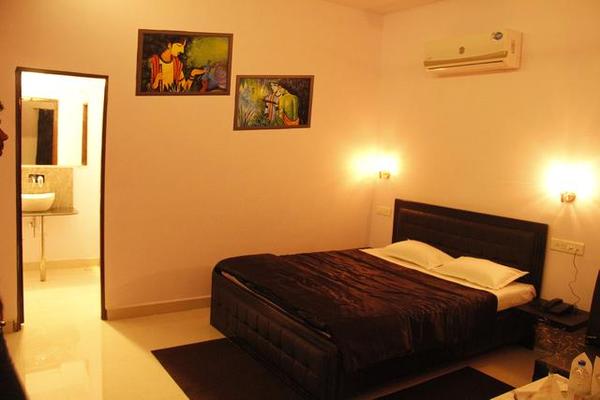 Nakshatra Jungle Resort